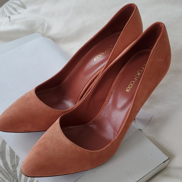 SERGIO ROSSI Suede pumps